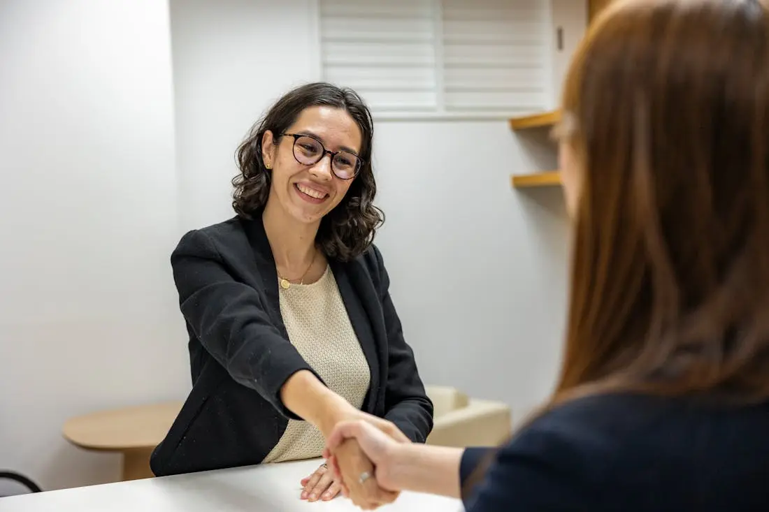 MEI pode trabalhar para uma única empresa? Regras e riscos de vínculo - MEI Brasil Assessoria